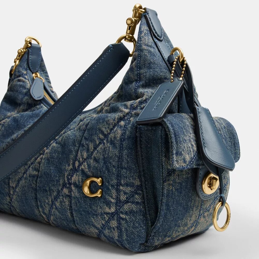 Pocket Juliet-väskan 30 i regenererad bomullsdenim med quiltning