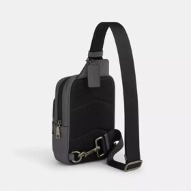 Racer Sling Pack i Signature Canvas