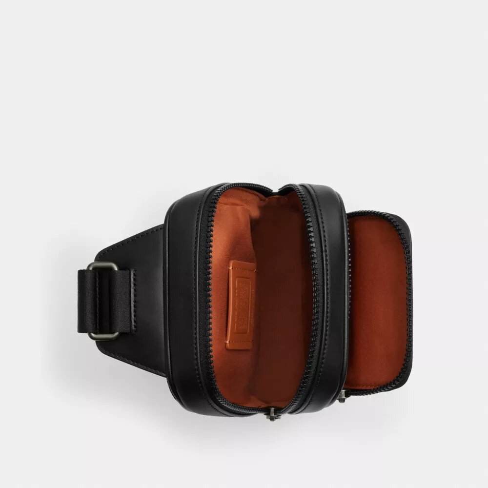 Racer Sling Pack i Signature Canvas