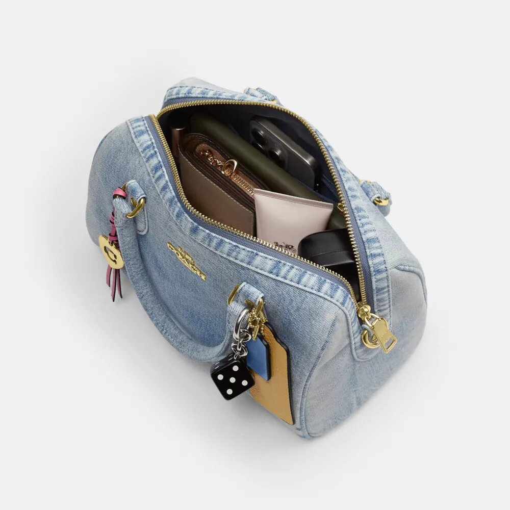 Rowan-skolväska i Loved Denim med smycken