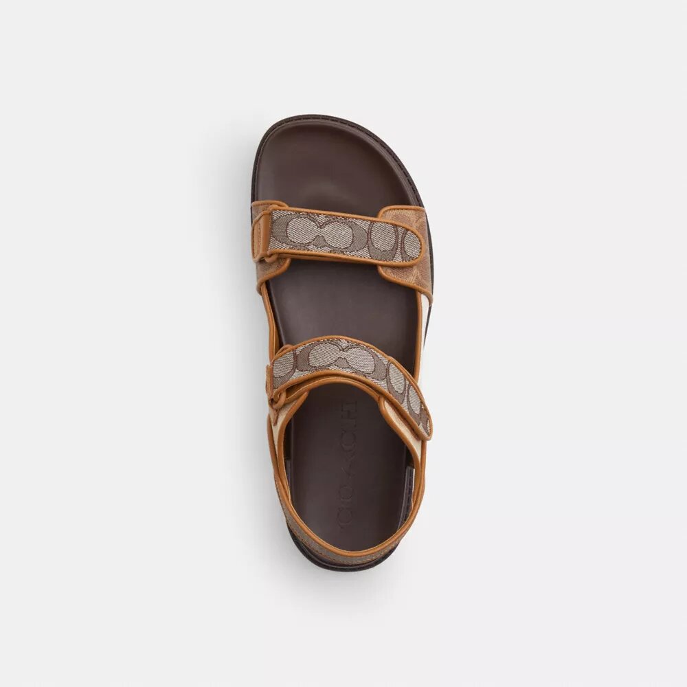 Sandaler med dubbla remmar i signaturdesign