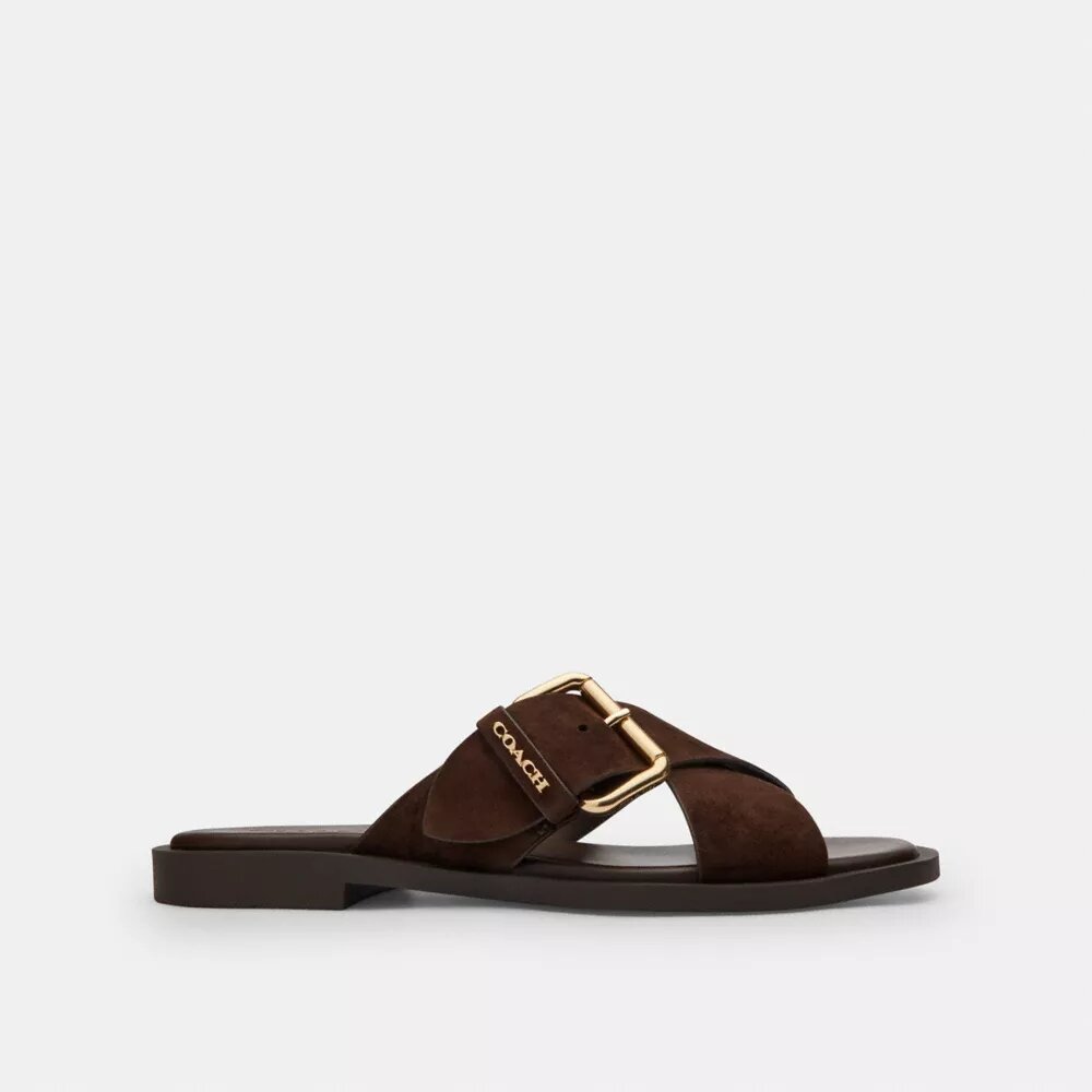 Sandaler med korsade remmar och spänne