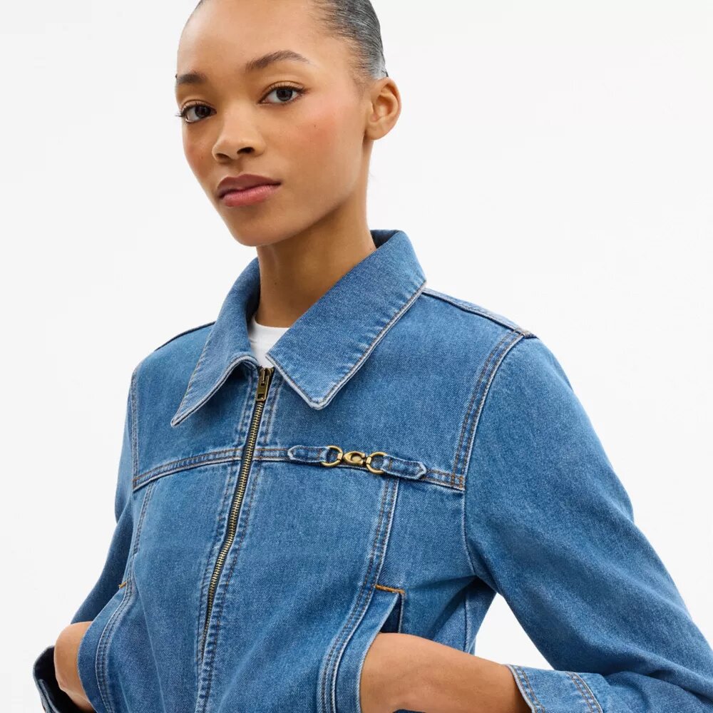 Sculpted C-jackor i krympt denim av ekologisk bomull