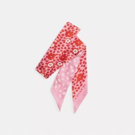Smal silkescarf med blommönster i Country Club-stil