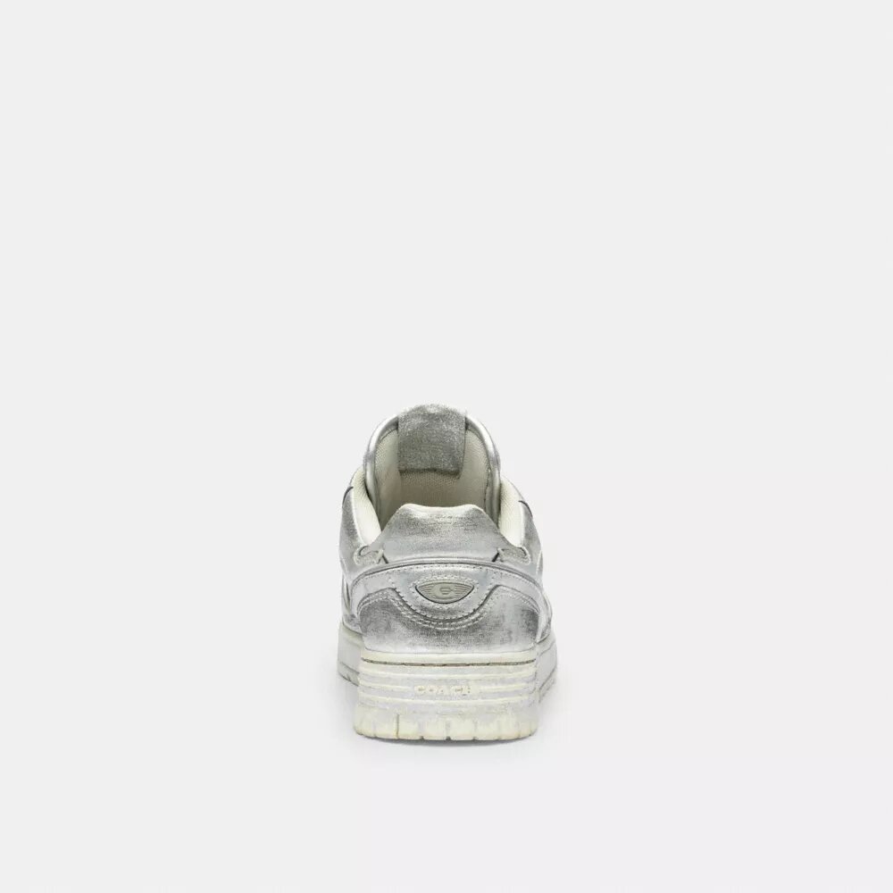 Soho-sneakers i slitet metallicläder