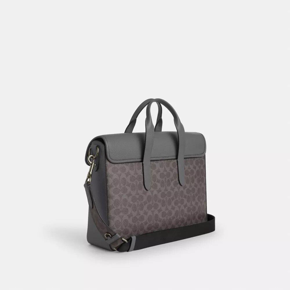 Sullivan Portfolio Brief i Signature Canvas