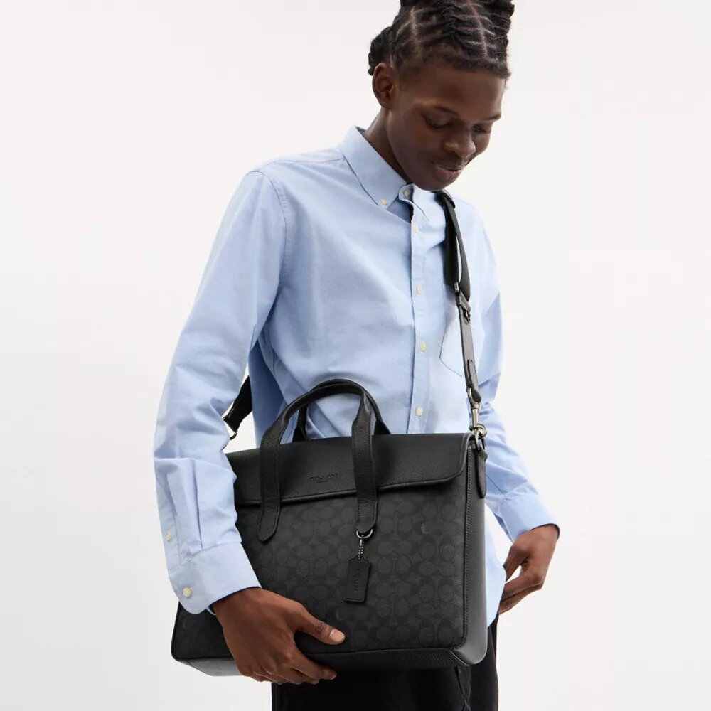 Sullivan Portfolio Brief i Signature Canvas