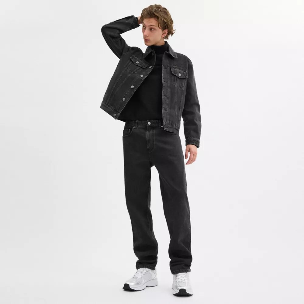 Svarta tapered-jeans i ekologisk bomull