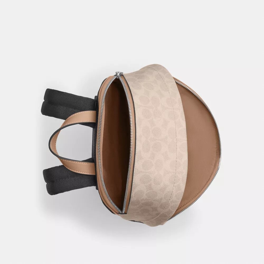 Taylor Small-ryggsäck i Signature Canvas