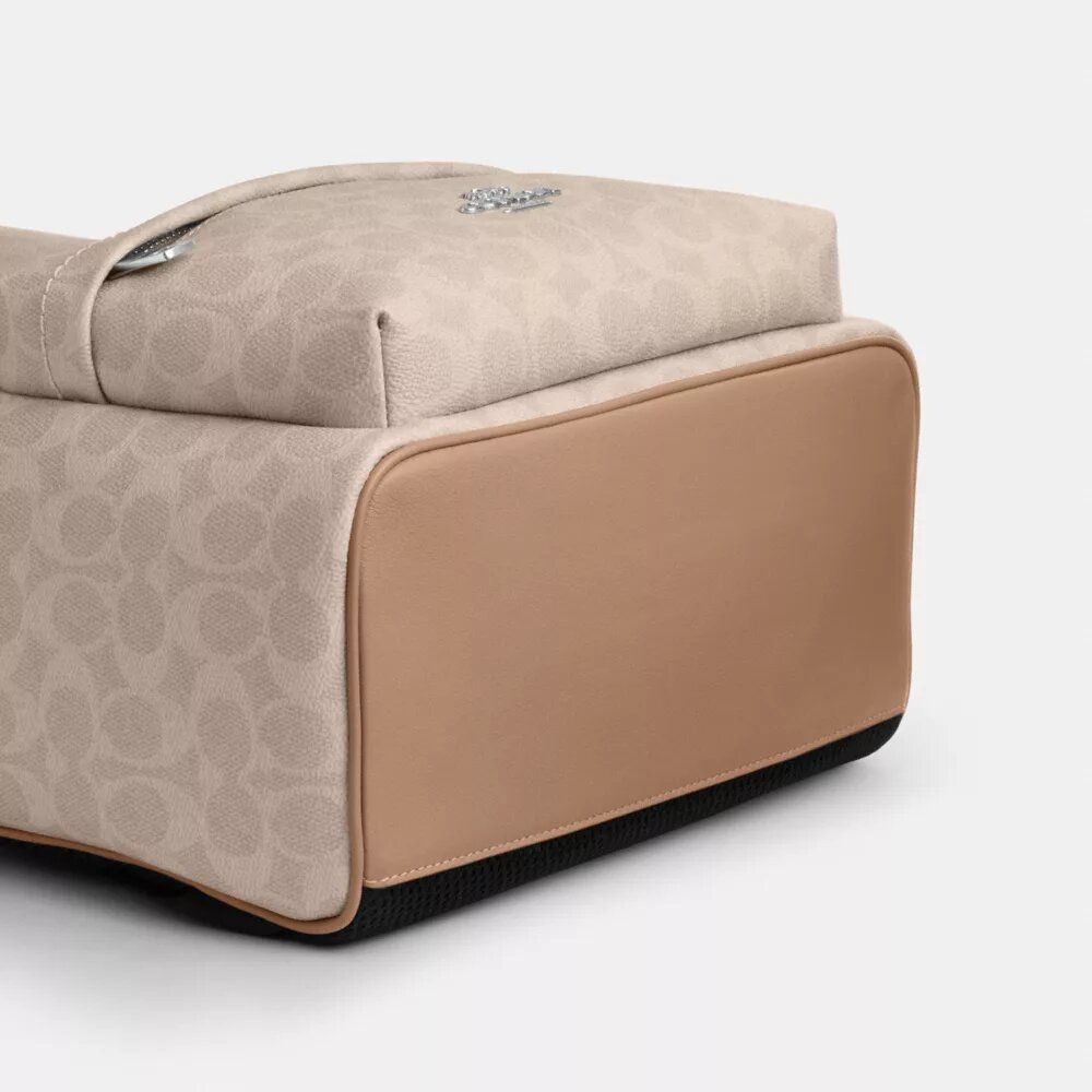 Taylor Small-ryggsäck i Signature Canvas