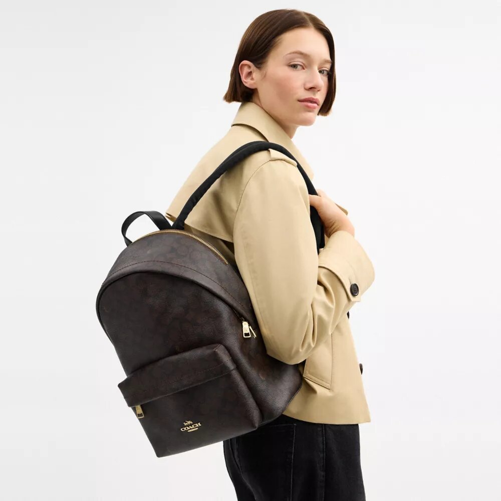 Taylor Small-ryggsäck i Signature Canvas