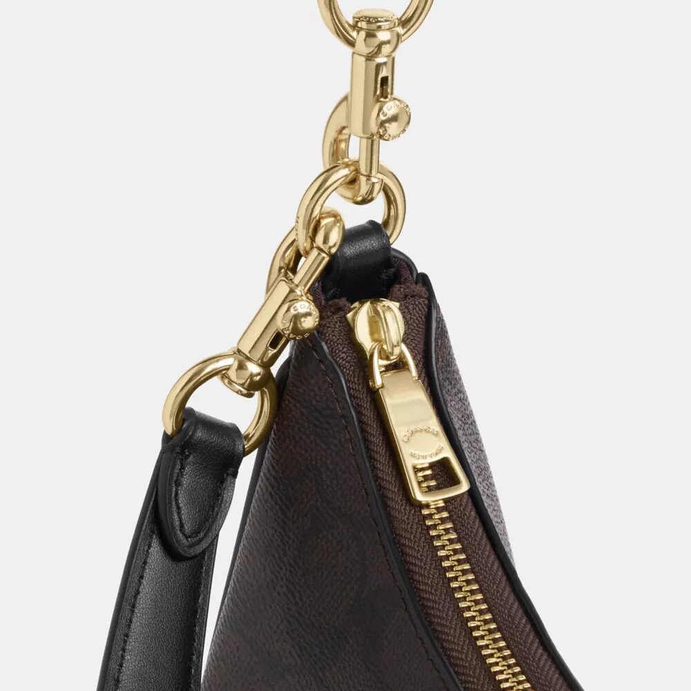 Teri Hobo-väska i Signature Canvas