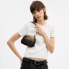 Teri Mini-crossbodyväska i Ombre Signature Canvas
