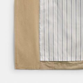 Trenchcoat av återanvänd bomull