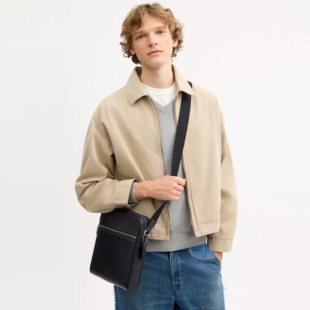 Tristan axelremsväska 22