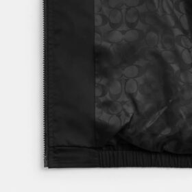 Vindjackor i återvunnen polyester