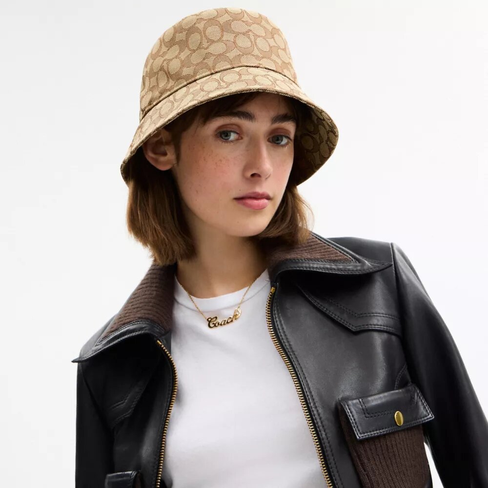 Vår signaturjacquard-buckethat