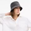 Vår signaturjacquard-buckethat