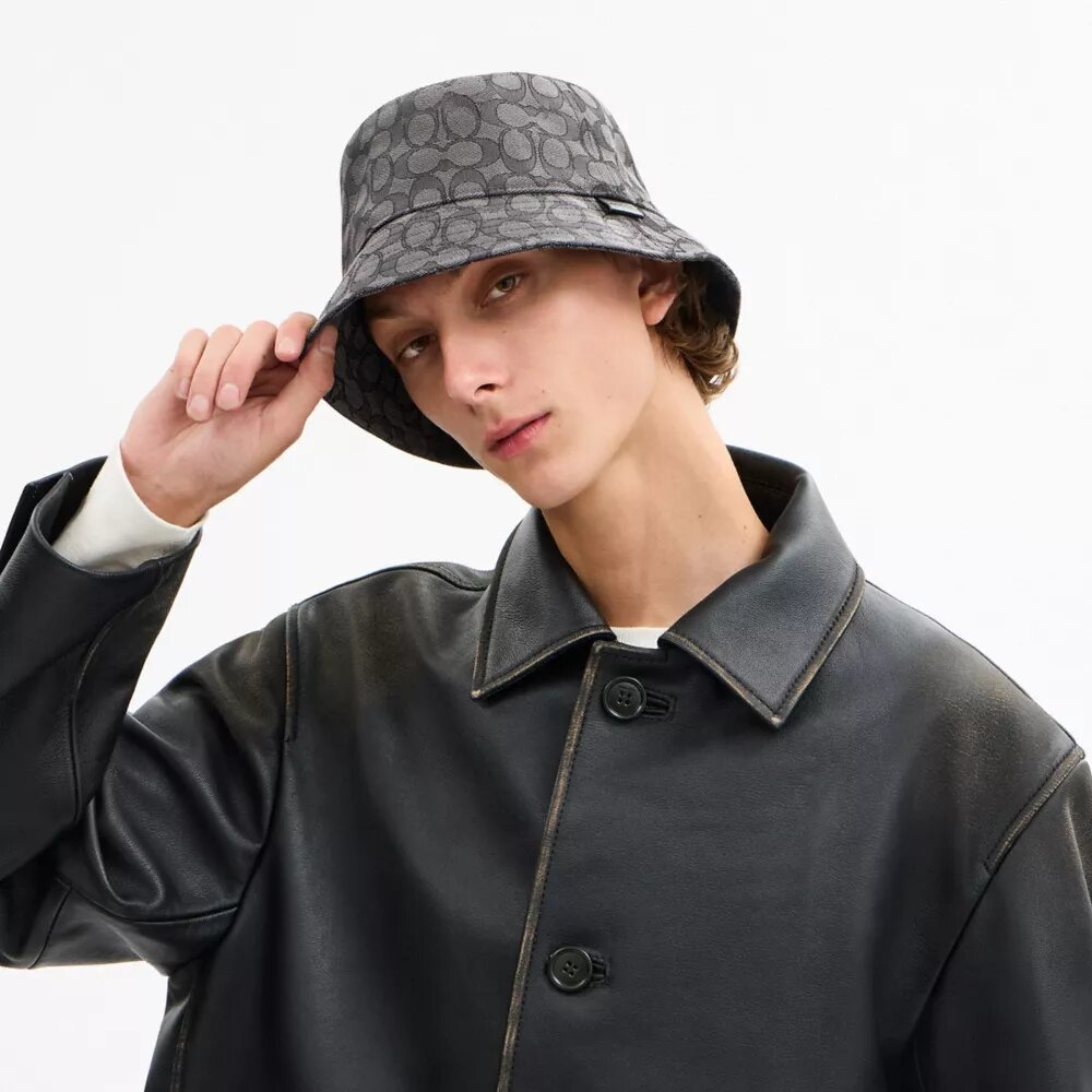 Vår signaturjacquard-buckethat